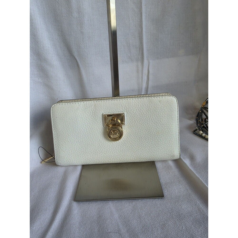 Michael Kors Hamilton Traveler Large Zip Around Pebble Leather Wallet White